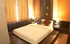 Collection O Diamond House Khaosan